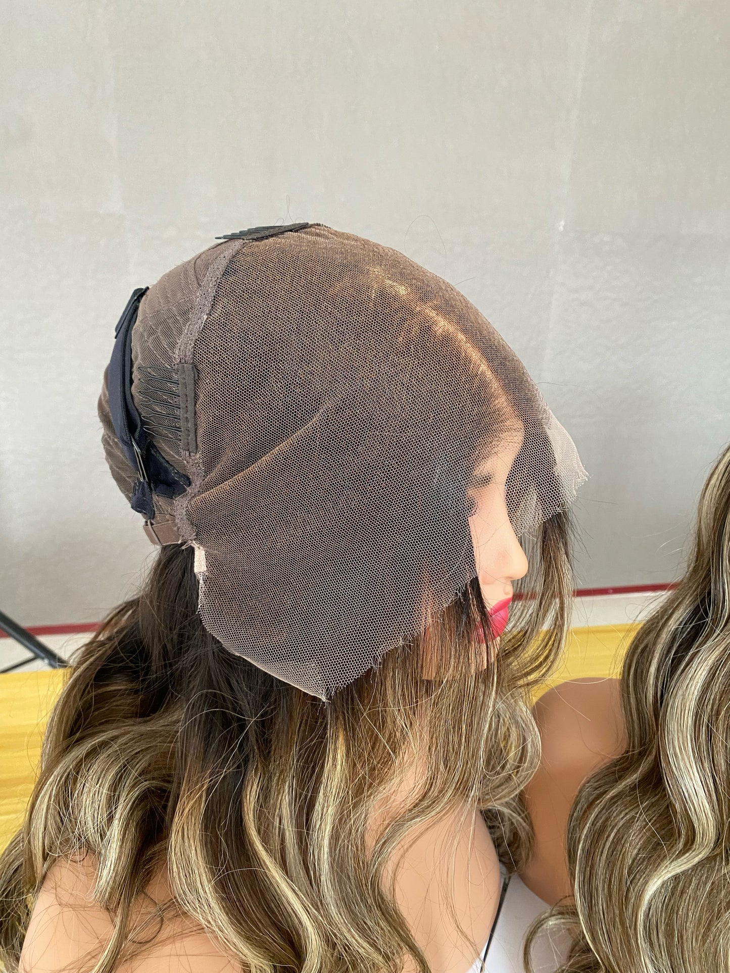 Raw Hair Piano Color Wig – Natural Highlight Straight Wave XR06