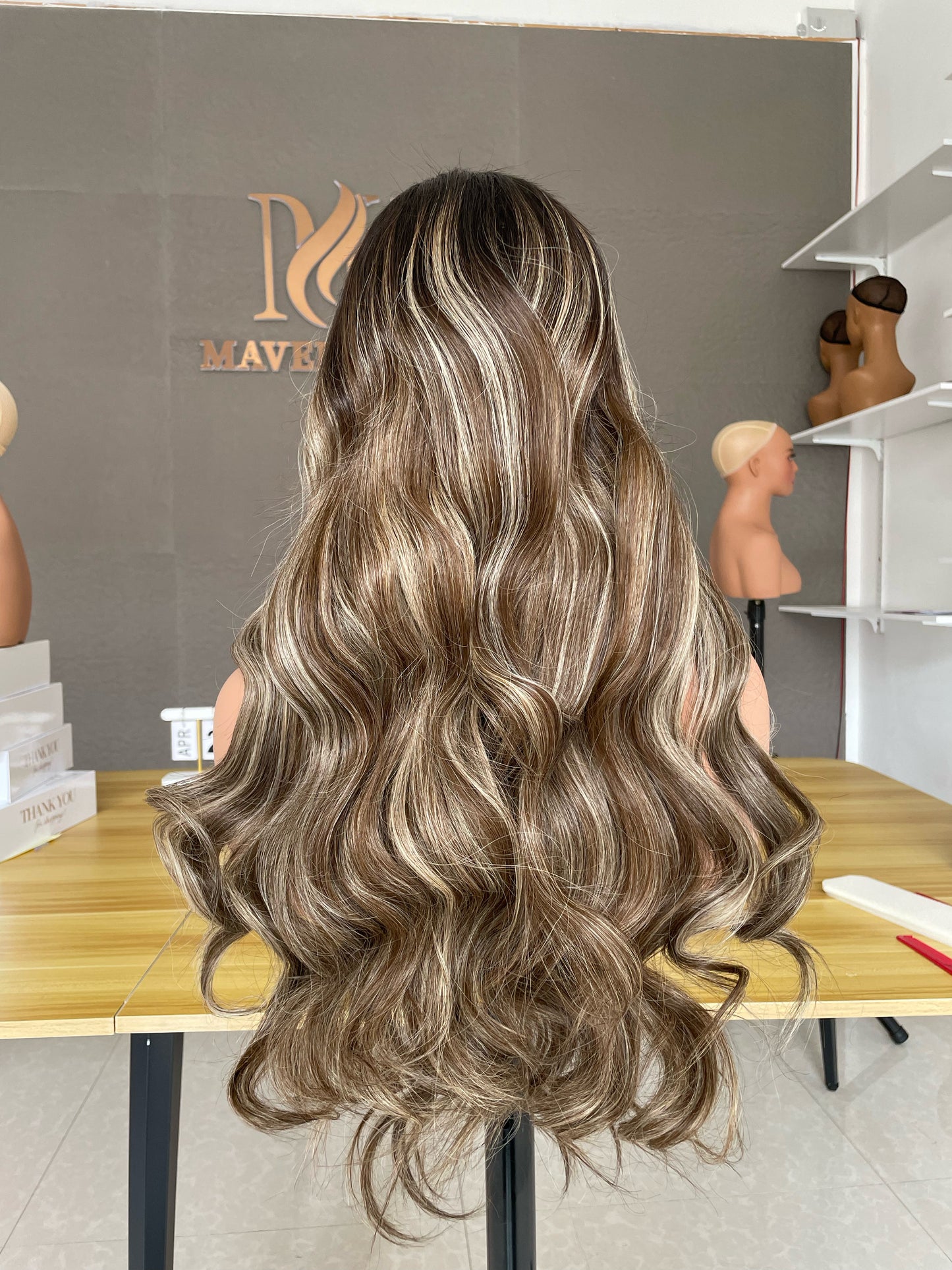 Raw Hair Piano Color Wig – Natural Highlight Straight Wave XR06